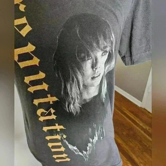 Taylor Swift Women's Gray Reputation Tour Fitted Short Sleeve Tee S - Picture 6 of 14